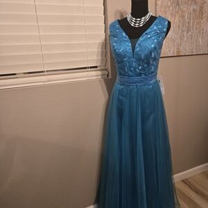 Elegant Blue Evening Gown